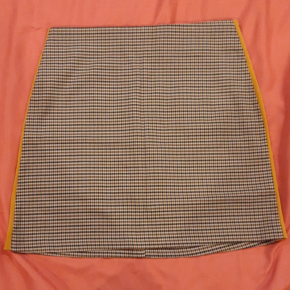 Skirt, Twik